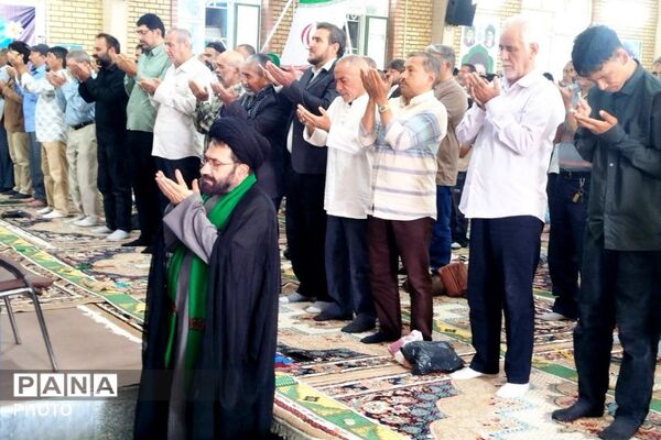 تجلی بندگی در صفوف به‌هم‌پیوسته؛ فشافویه در عید قربان یکپارچه غرق در نیایش شد