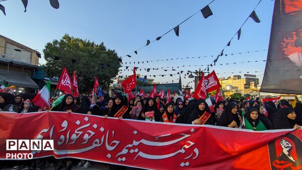 «باید برخاست» در اراک طنین‌انداز شد؛ پیام حماسه رهبر شهید به نسل نوجوان رسید