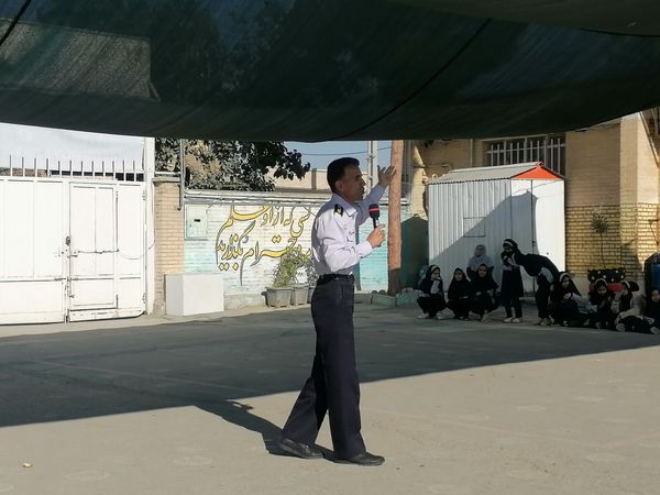 آموزش اطفاء حریق در مدرسه ناهید نخودی