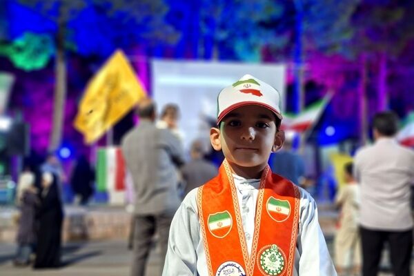 شکوفه‌های انقلاب در رشتخوار؛ حضور پرشور شبانه و پایداری پای آرمان‌ها