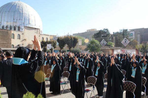 جوشش غیرت و همدلی دانش‌آموزان رباط‌کریم در مراسم وطن‌یار