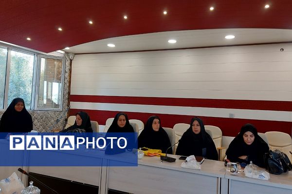 برگزاری آیین معارفه سرپرست معاونت پژوهش، برنامه‌ریزی و توسعه منابع انسانی اداره آموزش و پرورش کهریزک