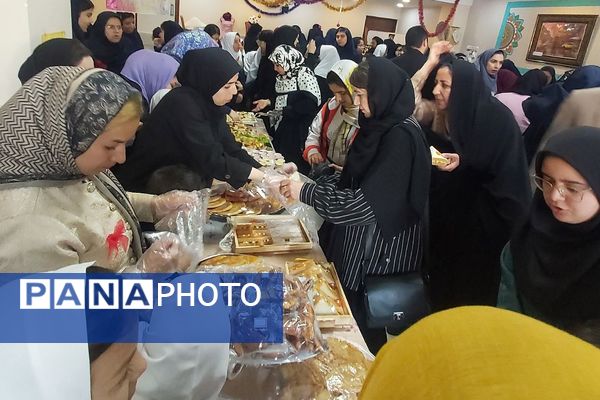 برگزاری جشنواره غذا در آموزشگاه الهام ناحیه دو شهرری 