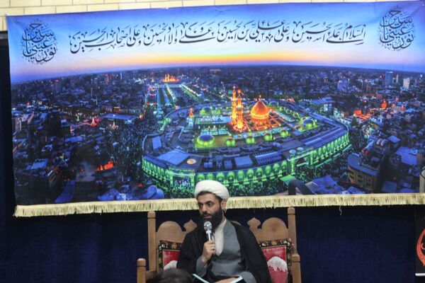راه را باز نمایید...محرم آمد