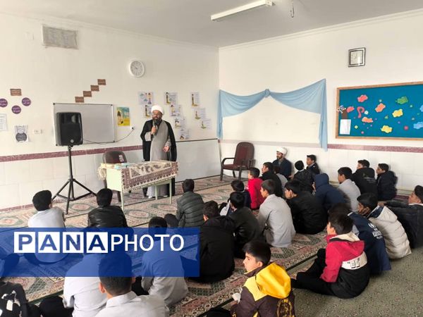 گرامیداشت ایام فاطمیه در دبیرستان خاتم الانبیا خاتم