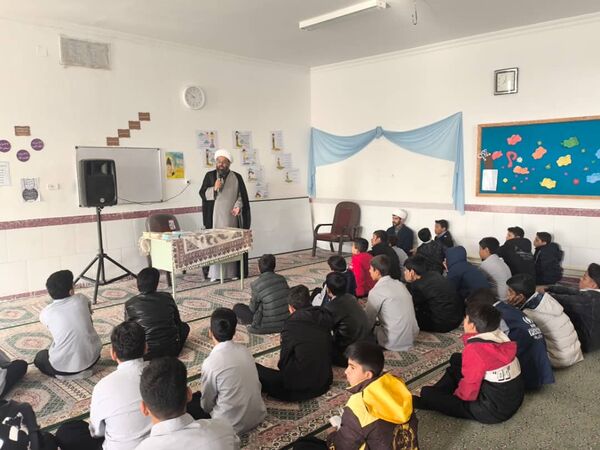 گرامیداشت ایام فاطمیه در دبیرستان خاتم الانبیا خاتم