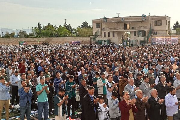 برگزاری باشکوه نماز عیدفطر در باقرشهر 