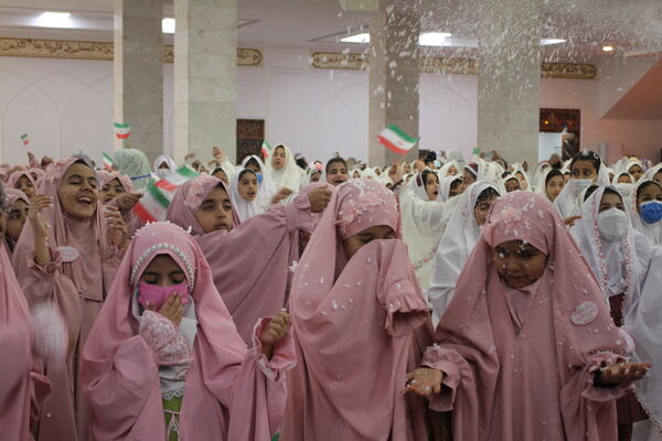 جشن تکلیف ۵۰۰۰ دانش‌آموز دختر بندرعباسی 