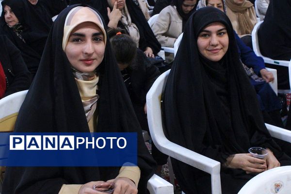 برگزاری مراسم ولادت حضرت فاطمه زهرا (س) در بهارستان‌دو با حضور پرشور خانواده ها