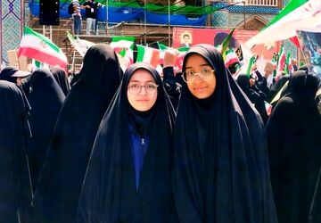 گام‌های استوار بانوان یزدی در حسینیه میرچخماق یزد