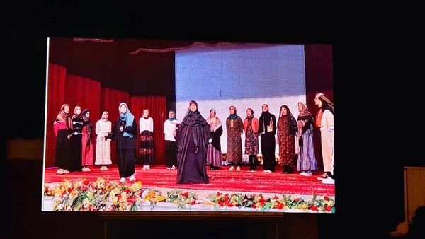تقدیر از برگزیدگان جشنواره امید فردا