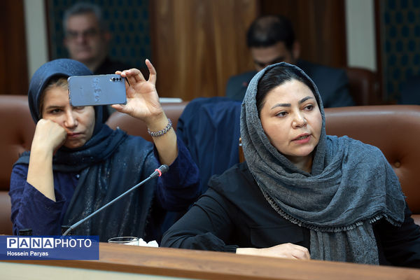 نشست خبری وزیر میراث فرهنگی، گردشگری و صنایع دستی و معاونان وزارتخانه با اصحاب رسانه