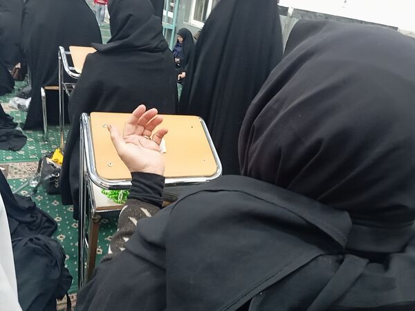 نماز جماعت همزمان با شب لیلة الرغائب در شهرستان کاشمر 