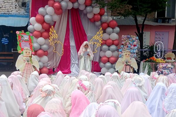 برگزاری جشن تکلیف دختران در مدرسه معراج بهارستان۲