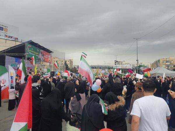 حضور حماسی منطقه ۵ در راهپیمایی ۲۲ بهمن