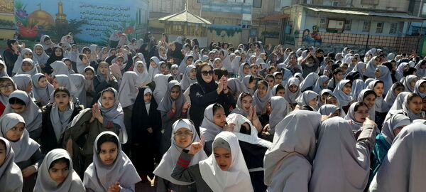 جشن شادی در دبستان نیایش