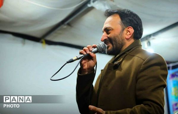 راهپیمایی گسترده مردم هشتگرد در شب چهارشنبه‌سوری 