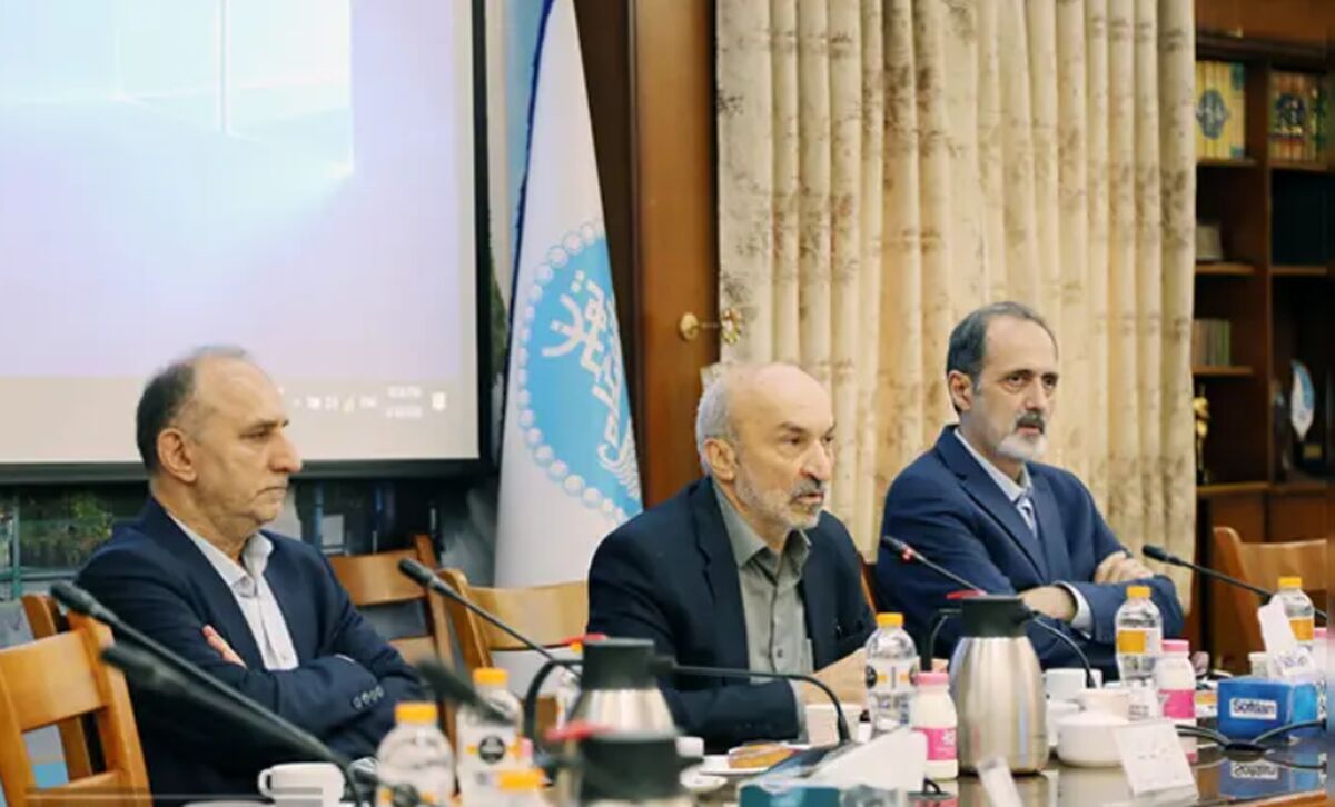 آغاز فصل جدید تحول در دانشگاه تهران؛ از هوشمندسازی فرآیندها تا ارتقای رتبه‌های بین‌المللی / سال تحصیلی آینده، سال تحول ساختاری و هوشمندسازی دانشگاه خواهد بود 