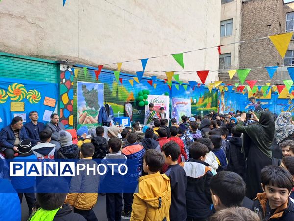 جشن نیکوکاری و عید همدلی در مدارس منطقه ۱۰