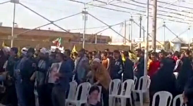 حضور  مردم آبادان همزمان با سالروز ۹ دی در حسینیه ثارالله 