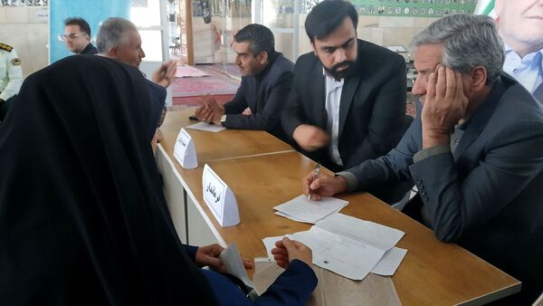 مسئولین کاشمر پای درد و دل مردم نشستند