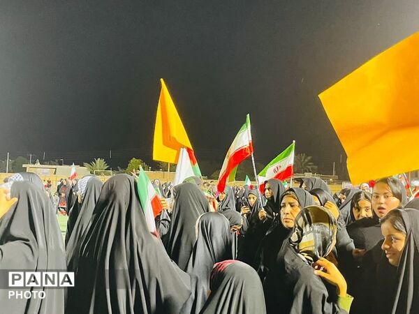 حضوردانش آموزان دراجتماع مردمی رودبارجنوب
