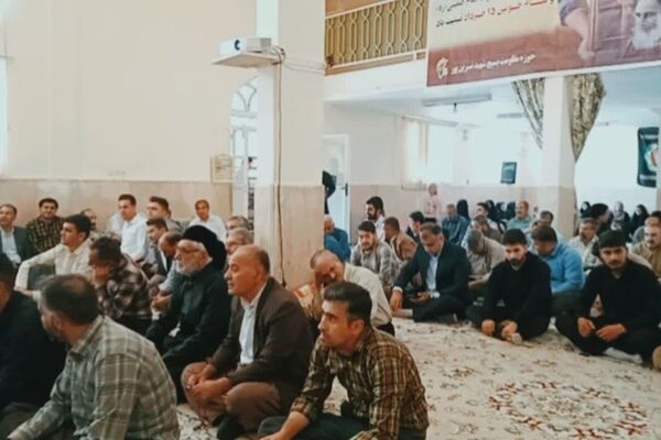 عطر یاد امام خمینی (ره) در حسینیه رستگاران دهگلان پیچید 