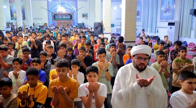 اعتکاف نوجوانان قشم با شعار «سه روز برای قاسم شدن»