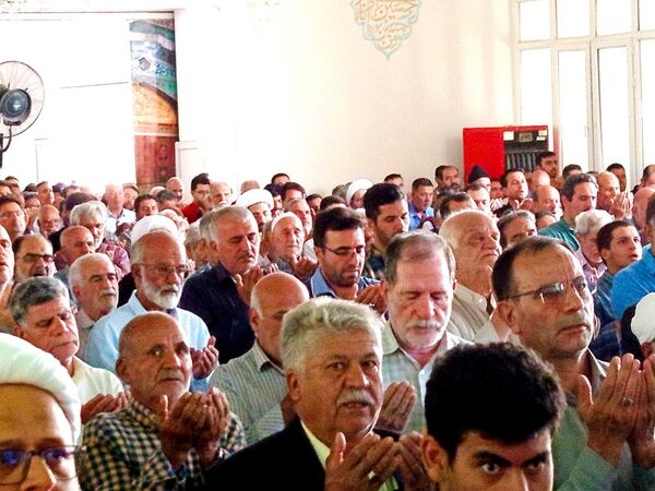 نماز جمعه ای با رنگ خون شهید در کاشمر