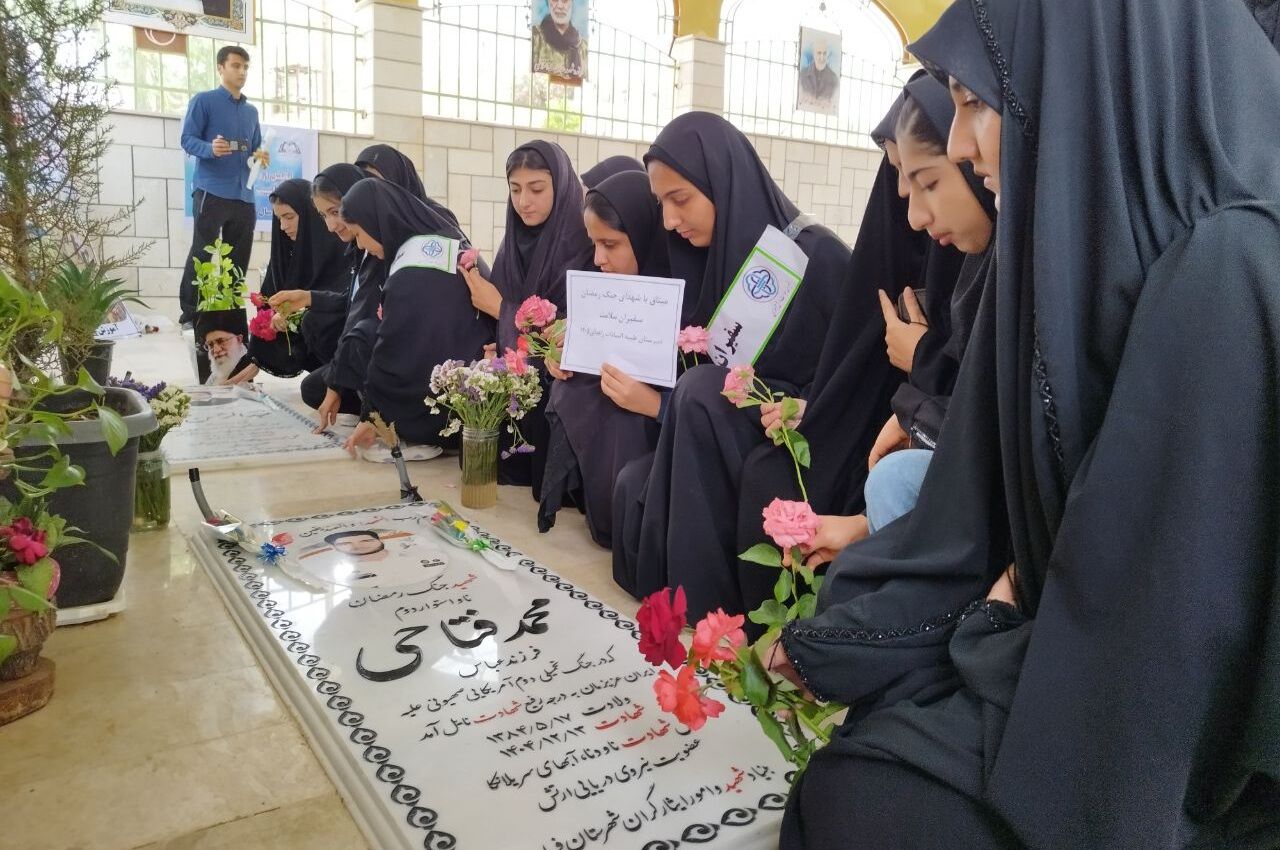 تجدید میثاق سفیران سلامت زاهدشهر با آرمان‌های شهدا