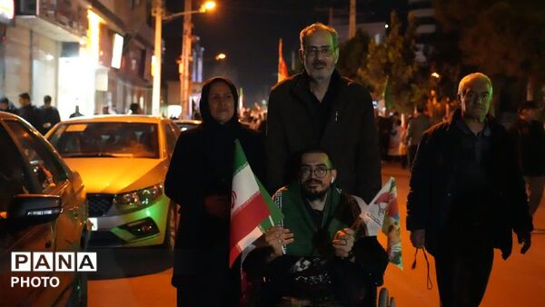 بیست و چهارمین شب خروش مردم کمال‌شهر در سوگ شهادت امام خامنه‌ای و اعلام بیعت با رهبری