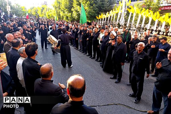 طنین اشک و ماتم در سوگ سالار شهیدان در اسلام آباد غرب