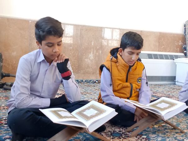 محفل انس با قرآن آموزشگاه شهید سیدمحمدکاظم حسینی‌پور