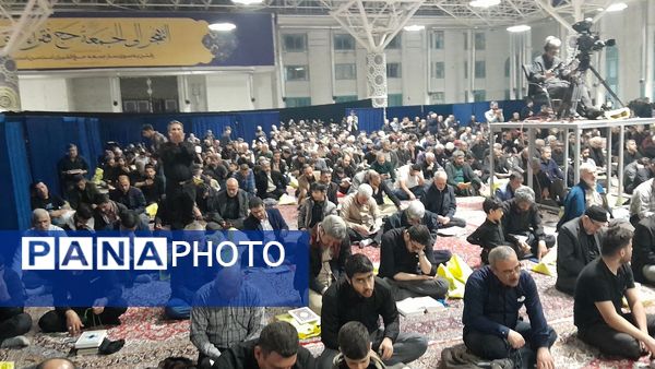 احیای نوزدهمین شب‌ ماه رمضان در مسجد امام صادق (ع) با حضور پرشور مردم کرج