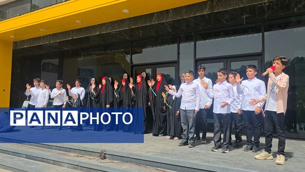 کاروان تجهیزات نوسازی، راهی مدارس اصفهان شد