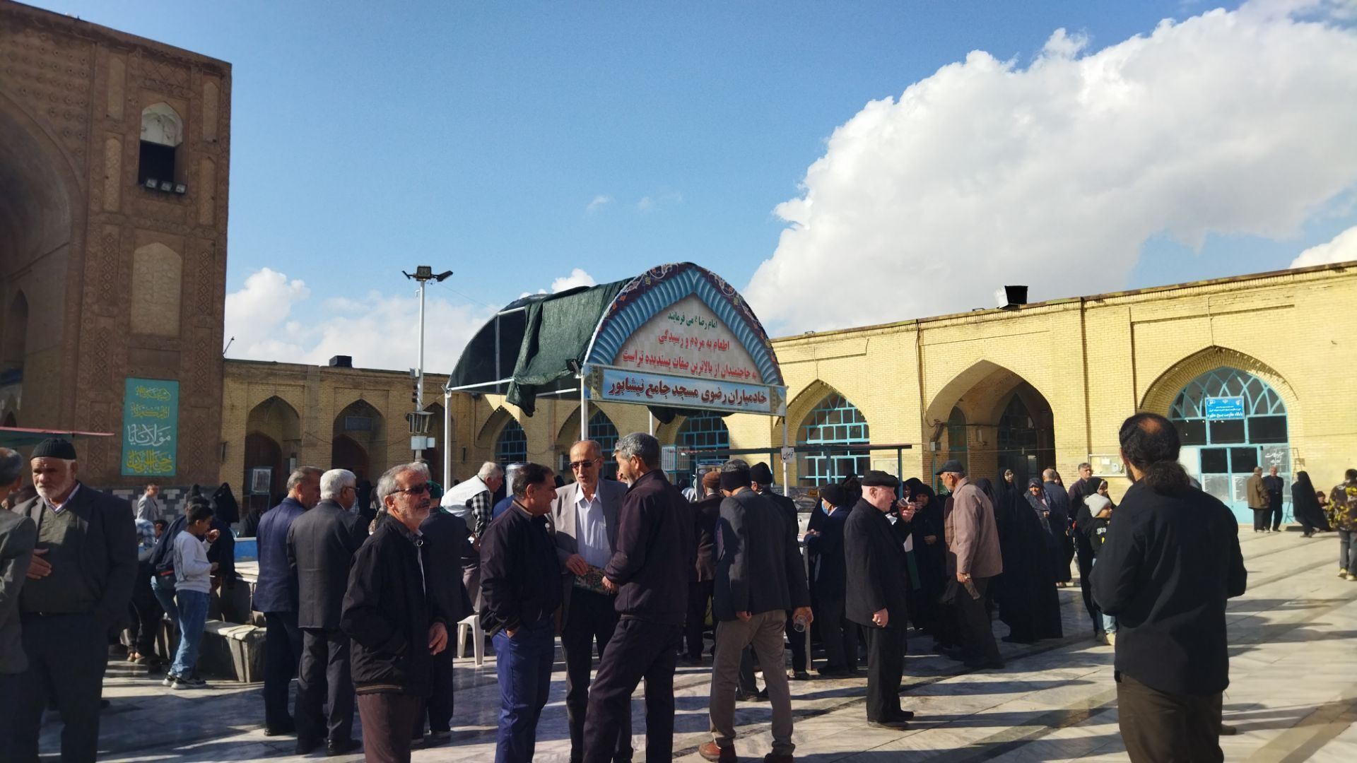 گذری بر فعالیت چایخانه مسجد جامع در سومین جمعه آذر ماه 