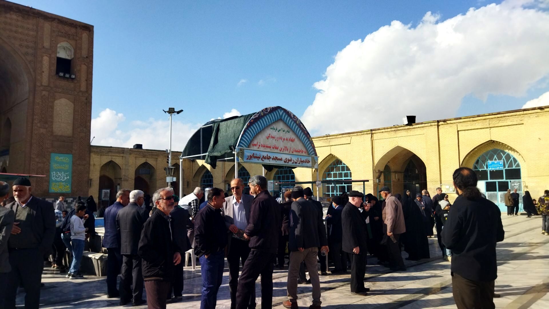 گذری بر فعالیت چایخانه مسجد جامع در سومین جمعه آذر ماه 