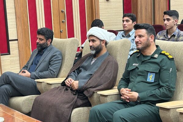  یاوران ولایت، یاران انقلاب