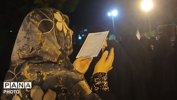 اقامه نماز استغاثه در جوار ارامگاه حیقوق نبی 