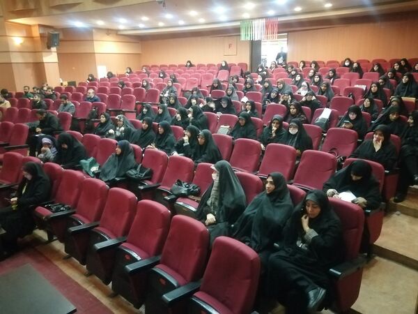 آیین افتتاحیه دوره تربیت مربی کاردان سازمان دانش‌آموزی استان قم