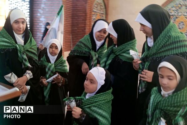 گرامیداشت دهه کرامت بر مزار شهدای جنگ رمضان 