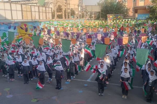 ۹۴۵ دانش‌آموز سال تحصیلی جدید را در مدرسه  حاج جعفر بیگلری آغاز می‌کنند