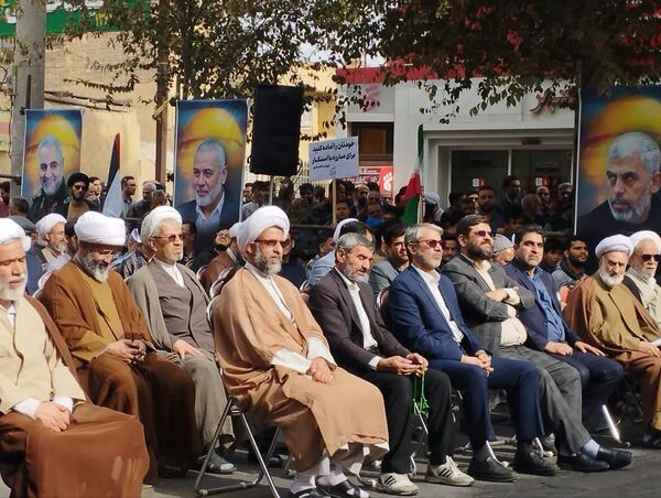 حضور پرشور مردم کاشان در راهپیمایی روز 13 آبان