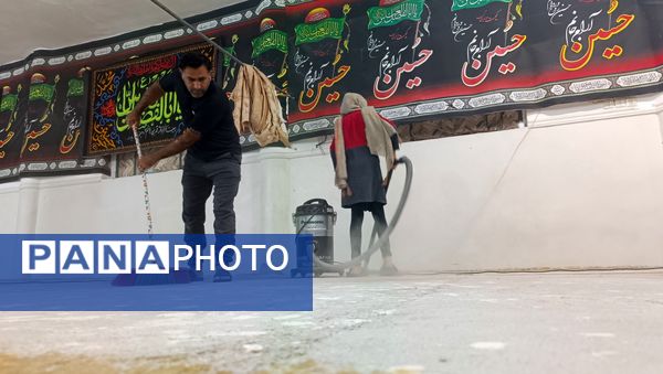 حسینیه حضرت ابوالفضل(ع) در استقبال از ماه محرم سیاه پوش و غبارروبی شد