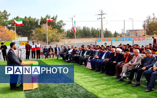 افتتاح چمن مصنوعی سردار سلیمانی (شهدای خدمت) دبیرستان نمونه آیت‌الله خامنه‌ای کاشمر‌‌