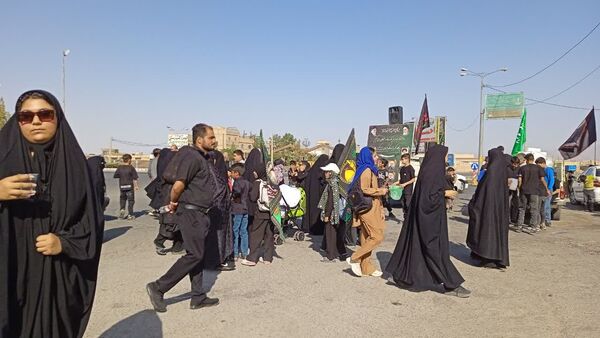 حرکت عشاق اهل بیت از موکب علی اصغری فدافن درآغازین لحظات اربعین حسینی
