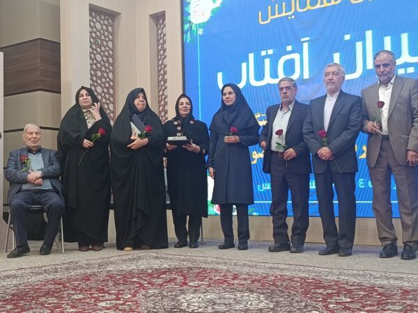 تجلیل از بازنشستگان آموزش و پرورش استان خراسان رضوی