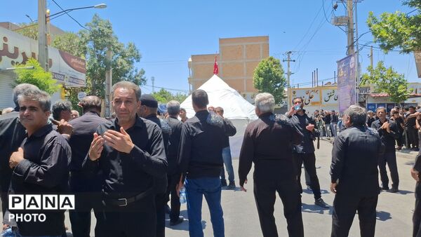 مراسم صبح عاشورای حسینی در مسجد جامع امیرالمؤمنین با حضور عزاداران حسینی 