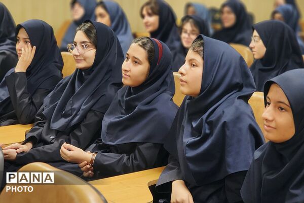از افتخارآفرینی تا روایت رسانه‌ای دانش آموزان در دبیرستان فرهنگ