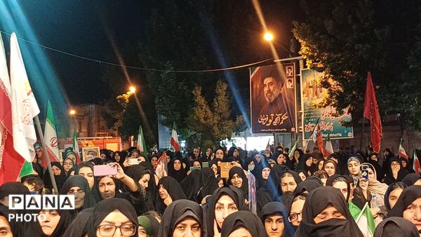 تجلی همدلی مردم کوهدشت در حمایت از رهبر انقلاب